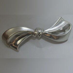 VINTAGE SIGNED SB-SILVERMAN BROS STERLING SILVER FIGURAL RIBBON BOW PIN/BROOCH